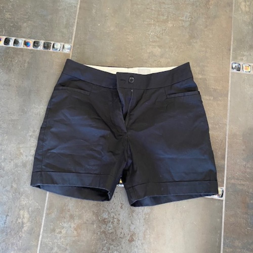 Size US 4 H&M Black Shorts